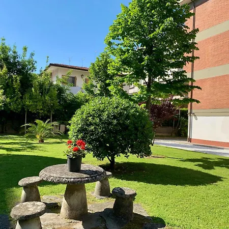 With Private Outdoor Area Maximum 1 Km From The Sea In Marina Di Apartament Massa (Tuscany)