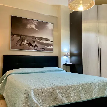 With Private Outdoor Area Maximum 1 Km From The Sea In Marina Di