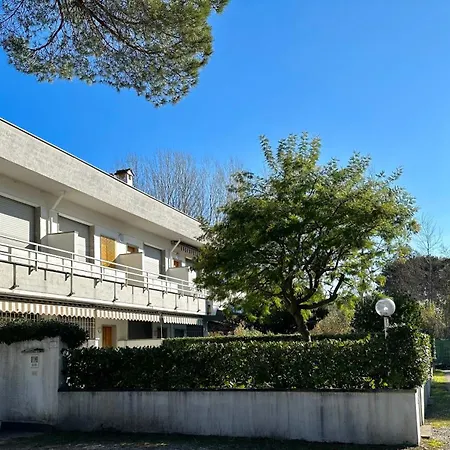 With Private Outdoor Area Maximum 1 Km From The Sea In Marina Di Apartamento