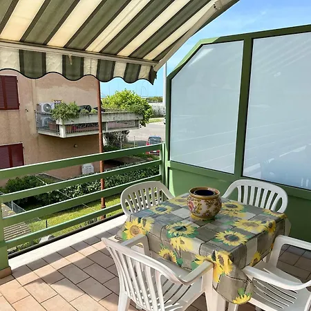 With Private Outdoor Area Maximum 1 Km From The Sea In Marina Di Apartament *